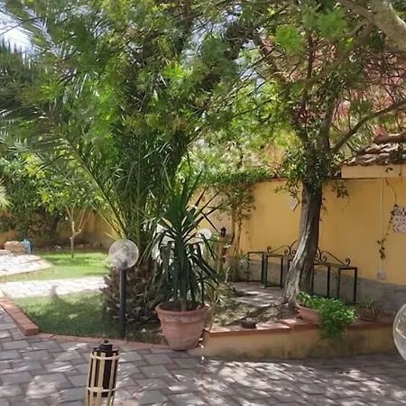 Rahal Ξενοδοχείο *