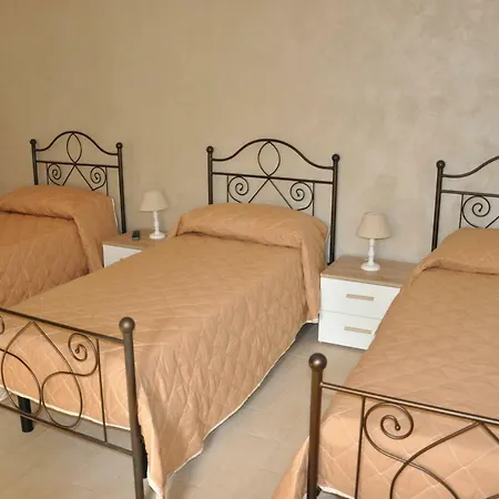 Rahal Hotel *